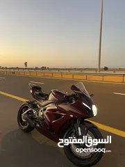  3 سوزوكي GSXR 1000 2017 حالة نظيفة وممتازة