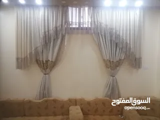  1 برادي ستائر بحالة ممتازة فقط