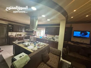  2 فيلا فارغه شبه مستقله للايجار ـ