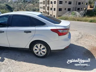  5 فورد فوكس ترخيص 12 برايفت 1600 اتومات ترخيص وتأمين شامل لشهر 10