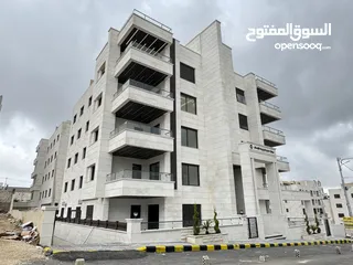  4 شقة مميزة طابق اول بأجمل مناطق خلدا مساحة واسعه 240م بسعر مميز