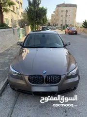 1 BMW E60 - لون شمباني