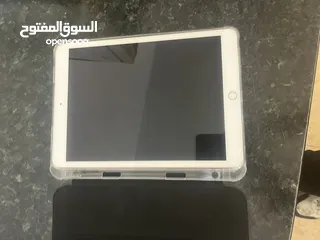  1 تاب أبل الجيل السابع للبيع او بدل بحاله الوكاله