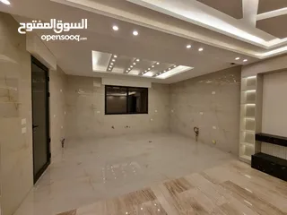  10 بالاقساط 220متر في ديرغبار بتشطيب مميز من المالك مباشرة