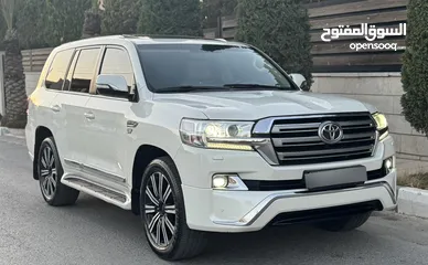  7 Toyota Land Cruiser 2016 Gx-r 5700CC V8 بحالة الوكالة الفحص: 7 جيد بدون ملاحظات