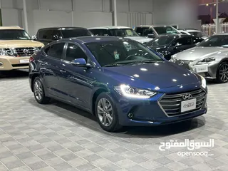  2 Hyundai Elantra 2.0