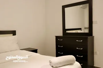  19 شقة للايجار 2نوم في عبدون