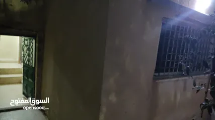  2 منزل مستقل للبيع الزرقاء شارع الثلاثين بسعر مغري