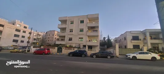  7 عماره  ديلوكس للبيع استثمارية   11  شقه مساحة الشقه 138