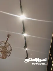  11 ثريات ومعلقات جديده استعمل بكم شهر للبيع بداعي السفر والرحيل