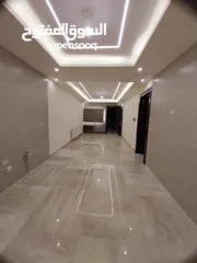  5 فاخره ام السماق 140م بسعر مناسب