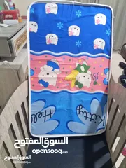  4 تخت بيبي أطفال خشب  لغاية عمر 3 سنين وممكن أكثر شوي استخدام يوم واحد بحال الجديد مع فرشتو خشبو ثقيل