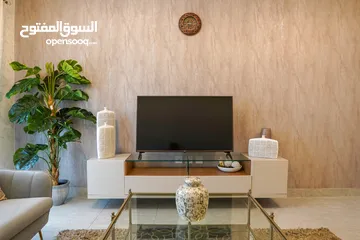  5 شقة غرفة وصالة جاهزة مساحة كبيرة في دبي