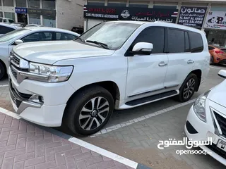  6 Toyota land cruiser 2010 GCC VXR converted to 2020  Excellent condition inside and outside