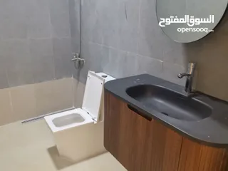  4 Villa for rent in Al Mawaleh