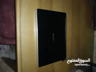  3 لاب توب اسوز بحاله ممتازه فابريكه بكامل يعمل بكفاءه ومعاه كل مشتملات 15.6 بوصة ومعاه هارد ssd لسرعة