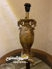  1 تيبل لامب مميزة بحالة الجديد بدون shade