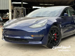  2 2023 Tesla Model 3