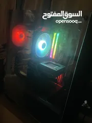  3 كمبيوتر كامل للبيع مع شاشتين وماوس وكيبورد وسماعه وقطعة نتpc