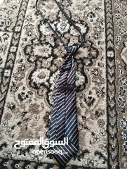  5 غرافتين واحدة صغيرة ذات لون اسود وواحدة زرقاء لارج بطول 151 سم