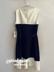  8 فساتين للبيع