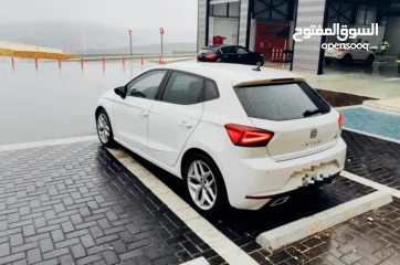  5 سيت ابيزا للبيع موديل 2022 SEAT lbizaFR بحالة الوكالة دهان شركة عداد قليل