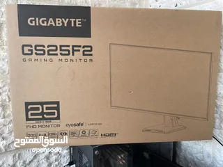  10 كمبيوتر كامل للبيع مع شاشتين وماوس وكيبورد وسماعه وقطعة نتpc