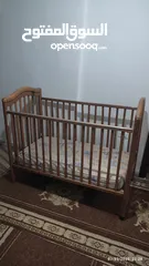  1 تخت اطفال + ستاند غيار ايطالي + صوبة غاز