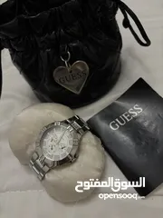  3 ساعه guess اصليه لون فضي