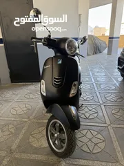  3 Vespa vxl black