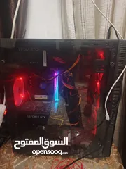  3 كمبيوتر مع شاشة