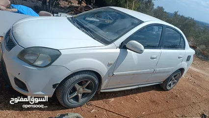  3 كيا ريو 2009 للبيع بسعر ممتاز