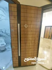  4 خلدا 245م طابق اول بسعر مناسب