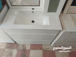  8 مغاسل مع مراية