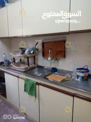  2 شقة فارغة أو مفروش أرضي مع ترس ومدخل مستقل