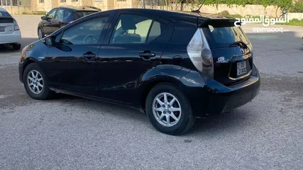  6 TOYOTA PRIUS C 2012للبيع كاش او اقساط