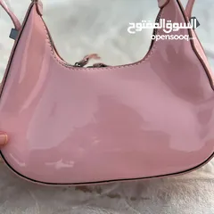  4 جنط وحقائب عليهن عرض خاص اخر قطع