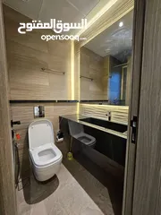  17 شقق سكنية فاخرة  مفروشة بالكامل بإرقى الاثاث شاملة للماء والكهرباء . انترنت مجاني