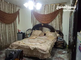  13 منزل للبيع في الجويده/ ام زعرورة مقابل مطعم ابو زغلة