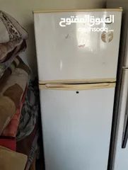  1 ثلاجه بحاجه غاز