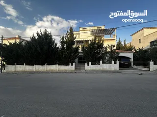  1 فيلا مستقلة للبيع في جرين لاند ناعور حديقة كبيرة