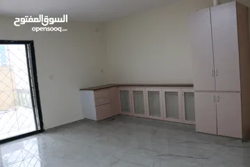  9 شقة طابقية ومطلة بمساحة 350 م2 للإيجار في منطقة حيوية وهادئة في الماصيون