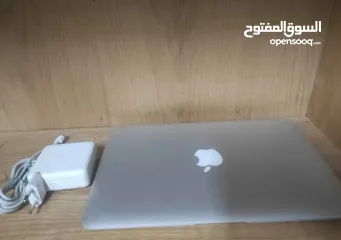  2 Mac Book Air(2011) + فلاشة 16 جيجا + توصيل مجاني