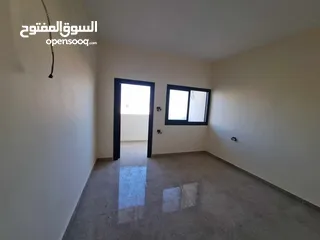  4 فرصتك للتملك في مخيم قلنديا اسكان الفردوس بالقرب من سوبر ماركت عساف وسط المخيم