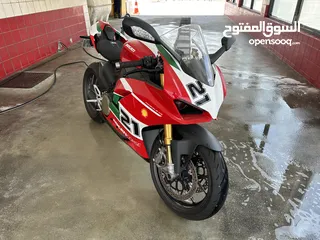  3 Ducati V2 special edition Bayliss - WhatsApp 056-9000 354