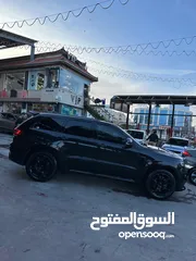  8 Jeep cherokee srt8