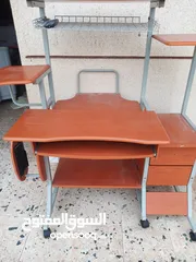  3 مكتب مستعمل بكرسيه