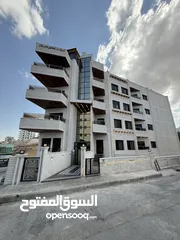  1 شقه طابق تسويه للبيع مساحه 145 داخلي وخارجي 100متر بموقع مميز في جبيهه حي المنصور