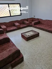  3 فرش عربي واسع بحاله ممتازة للبيع في الزرقاء مقاساته 3.70*3.90