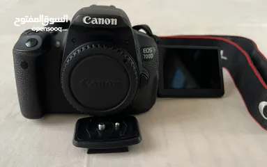  2 كاميرا كانون جديدة مع ملحقاتها